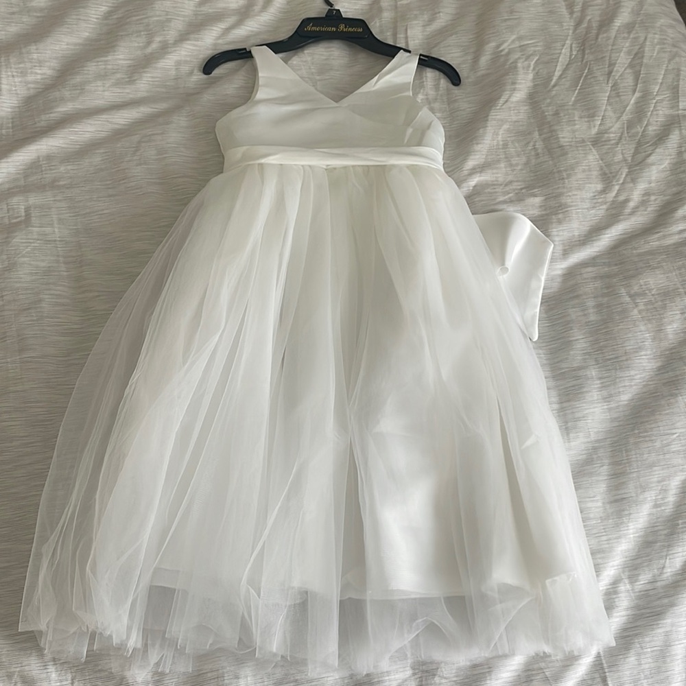 White flower girl dress with big bow